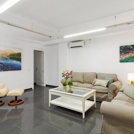 Amplio Piso En Atarazanas Apartment Malaga Luaran gambar